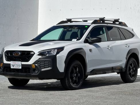 Used 2025 Subaru Outback Wilderness AWD/4WD image 7