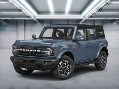 New 2025 Ford Bronco Outer Banks w/ Sasquatch Package