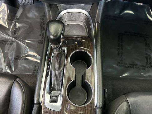 Used 2024 Chevrolet Malibu LT image 19