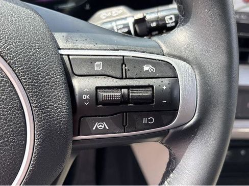 Used 2024 Kia Sportage EX FWD image 21