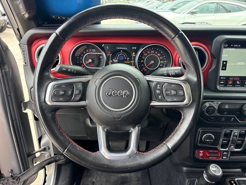 Used 2020 Jeep Gladiator Rubicon AWD/4WD image 17