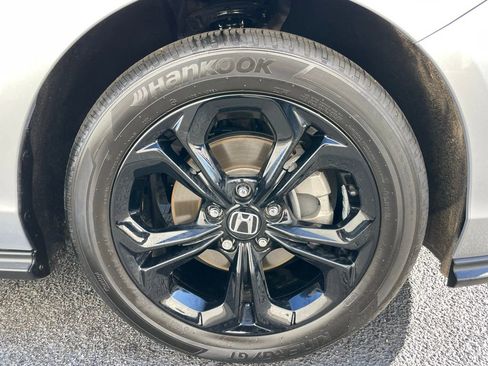 Certified 2025 Honda Accord SE image 42