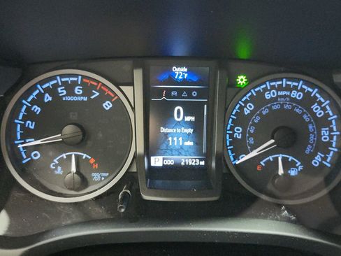 Used 2023 Toyota Tacoma TRD Sport AWD/4WD image 12