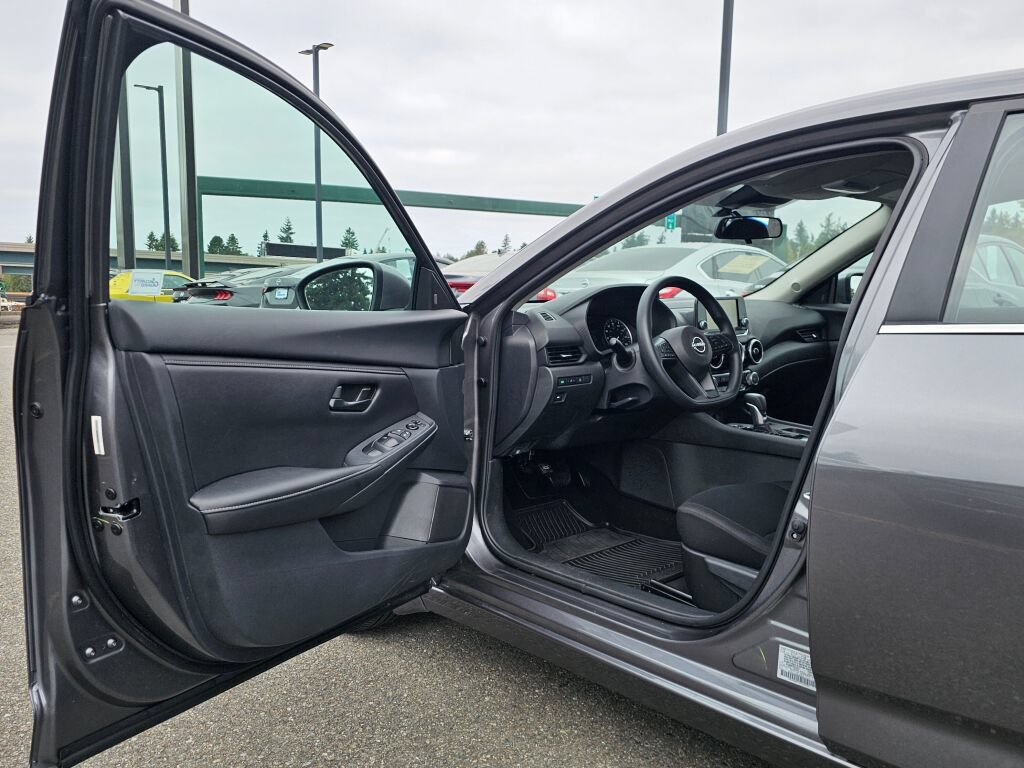 Used 2025 Nissan Sentra S FWD image 58
