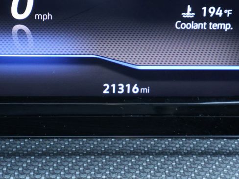 Certified 2024 Volkswagen Golf R image 34