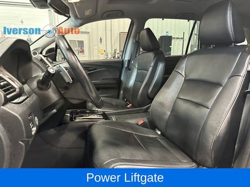 Used 2018 Honda Pilot Touring image 19
