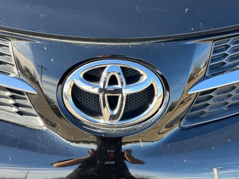 Used 2014 Toyota RAV4 Limited w/ Technology Package image 45