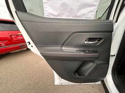 New 2025 Nissan Kicks SR w/ SR Premium Package image 33