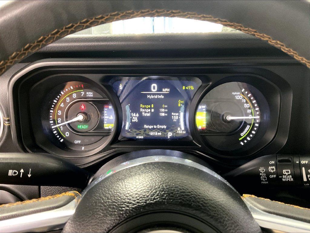 Used 2024 Jeep Wrangler Unlimited Sahara w/ Technology Group AWD/4WD image 25