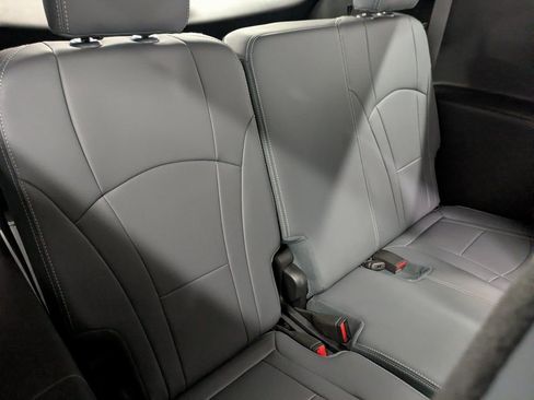 Used 2023 Buick Enclave Essence w/ Experience Buick Package image 26