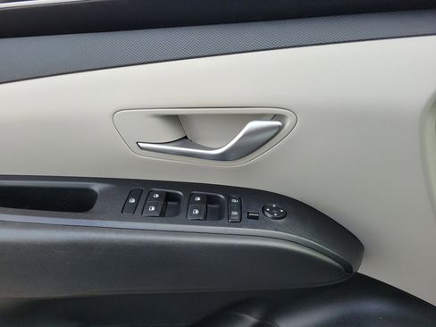 Used 2023 Hyundai Tucson SE image 17