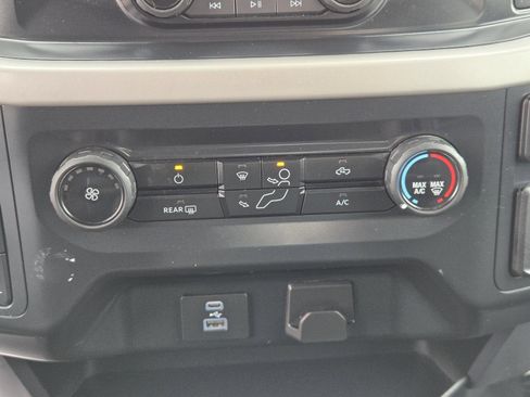 Used 2023 Ford F150 XLT image 15