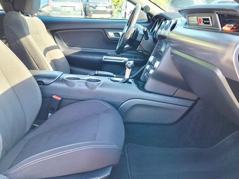 Used 2021 Ford Mustang GT RWD image 15
