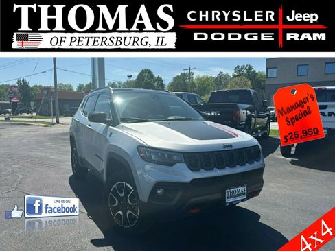 Used 2024 Jeep Compass Trailhawk AWD/4WD image 1