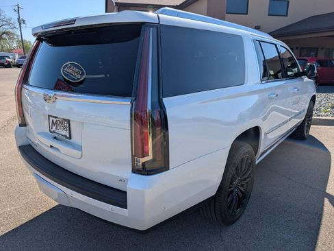 Used 2019 Cadillac Escalade ESV Platinum AWD/4WD image 10