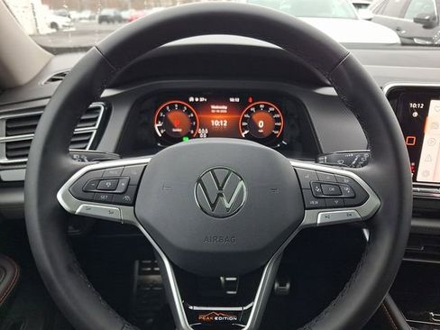 New 2026 Volkswagen Atlas Peak Edition image 10