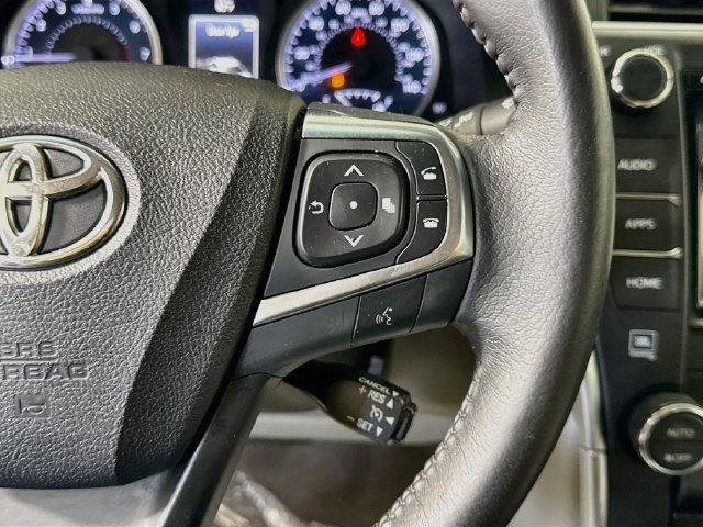 Used 2017 Toyota Camry XLE w/ Moonroof Package FWD image 14