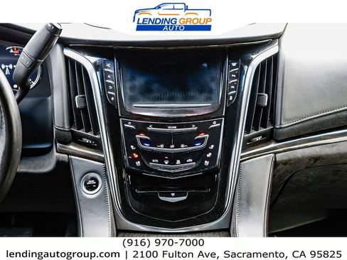 Used 2016 Cadillac Escalade ESV Platinum image 11