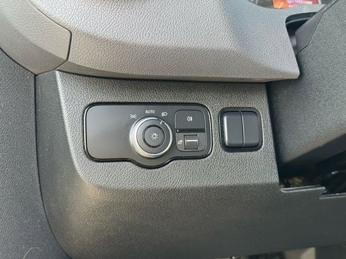 Used 2020 Mercedes-Benz Sprinter 2500 image 25