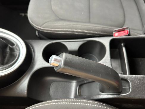 Used 2014 Kia Soul Base 4dr Crossover 6M image 44