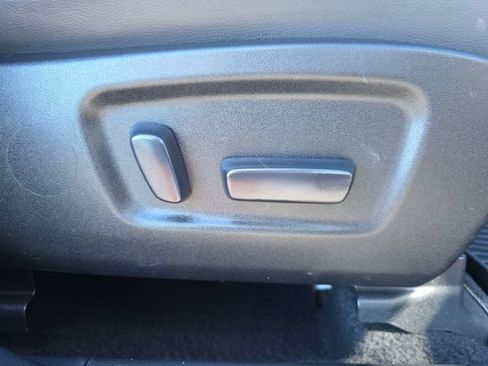 Used 2018 Toyota Highlander XLE FWD image 36