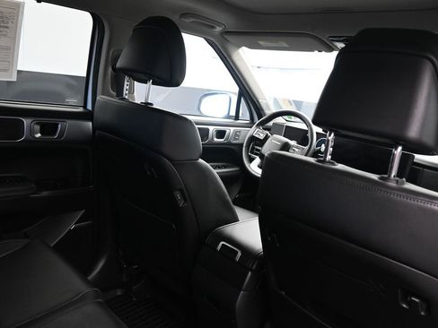 Used 2025 Hyundai Santa Fe Limited image 15
