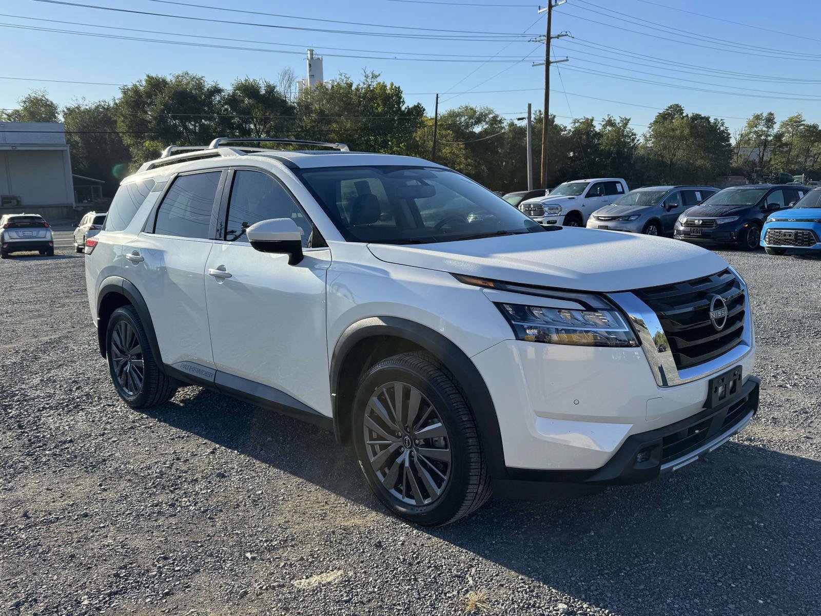Used 2022 Nissan Pathfinder SL w/ SL Premium Package AWD/4WD image 5