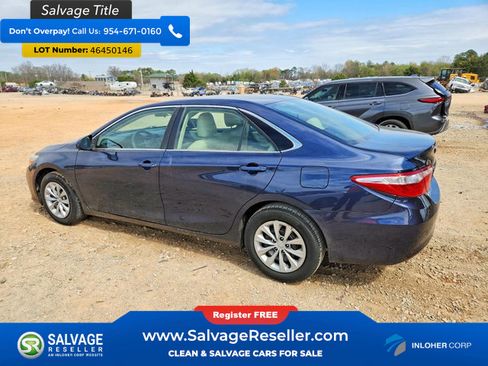 Used 2016 Toyota Camry LE image 3