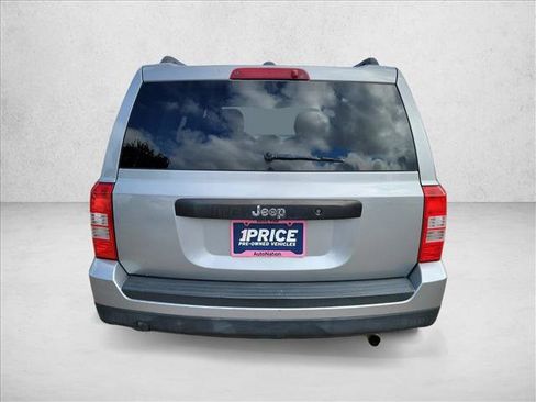 Used 2016 Jeep Patriot Sport FWD image 6
