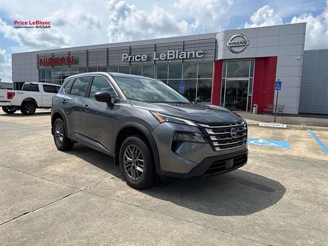 Used 2026 Nissan Rogue S FWD image 1