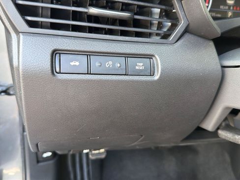 Used 2025 Nissan Altima 2.5 SV FWD image 19
