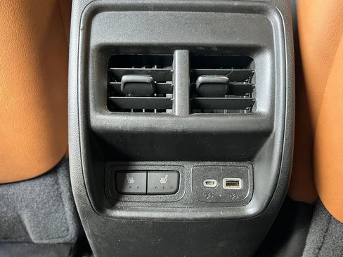 Used 2019 Cadillac XT4 Premium Luxury AWD/4WD image 14