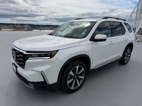 Certified 2024 Honda Pilot Elite image 11