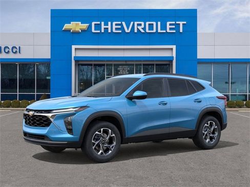New 2026 Chevrolet Trax LT image 2