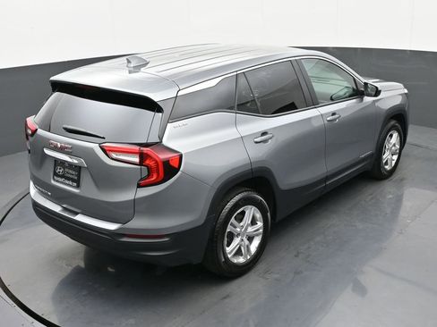 Used 2024 GMC Terrain SLE image 26