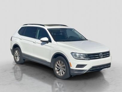 Used 2018 Volkswagen Tiguan SE w/ Panoramic Sunroof Package
