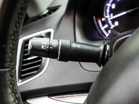 Used 2018 Acura TLX image 38