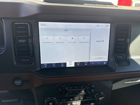 Used 2024 Ford Bronco Outer Banks image 8