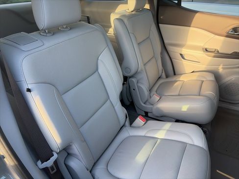 Used 2019 GMC Acadia SLT image 7