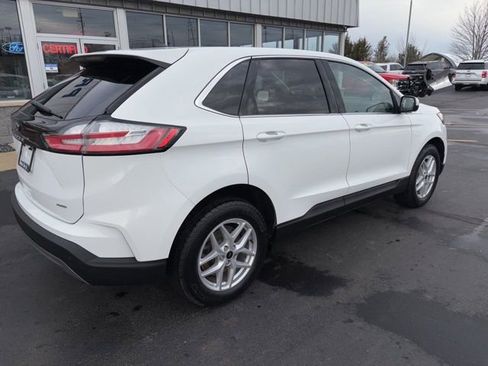 Certified 2023 Ford Edge SEL w/ Convenience Package AWD/4WD image 3