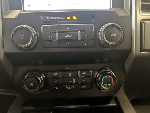 Used 2019 Ford F150 XLT w/ Equipment Group 302A Luxury image 15