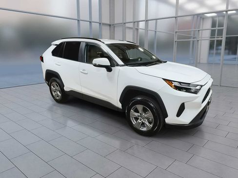 Certified 2025 Toyota RAV4 XLE AWD/4WD image 2