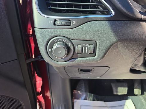 Used 2020 Jeep Cherokee Trailhawk w/ Trailer Tow Group image 30