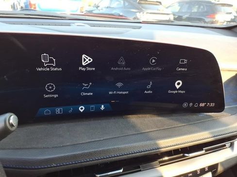 Used 2025 Cadillac XT4 Sport w/ Cold Weather Package FWD image 27