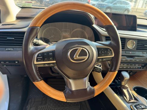 Used 2018 Lexus RX 450hL Premium w/ Premium Package AWD/4WD image 9