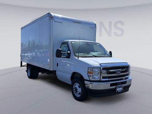 New 2027 Ford E-450 and Econoline 450 Super Duty w/ Power Equipment Group RWD image 10