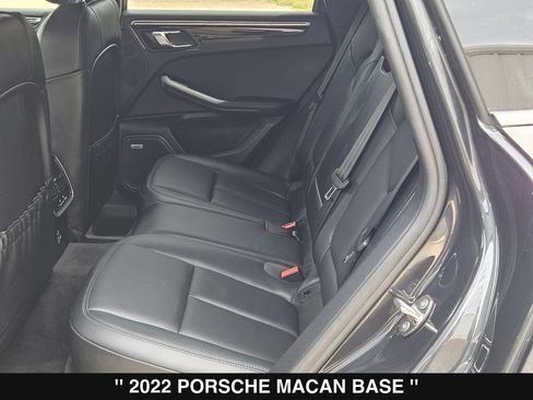 Used 2022 Porsche Macan AWD/4WD image 17