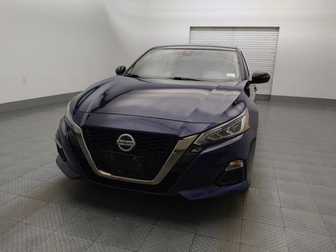 Used 2021 Nissan Altima 2.5 SR FWD image 15