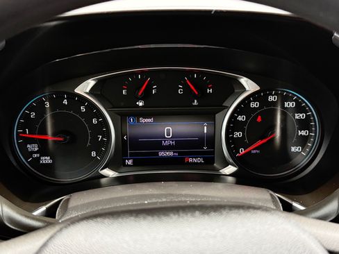 Used 2019 Chevrolet Equinox LT FWD image 17