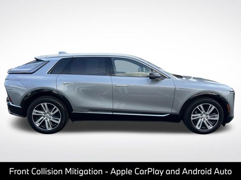 Used 2024 Cadillac Lyriq Tech AWD/4WD image 8